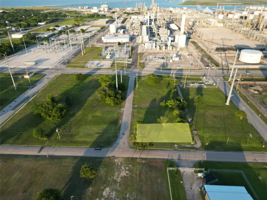 631 3rd Avenue S, Texas City, TX 77590 - Image #2