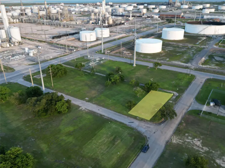 631 3rd Avenue S, Texas City, TX 77590 - Image #3