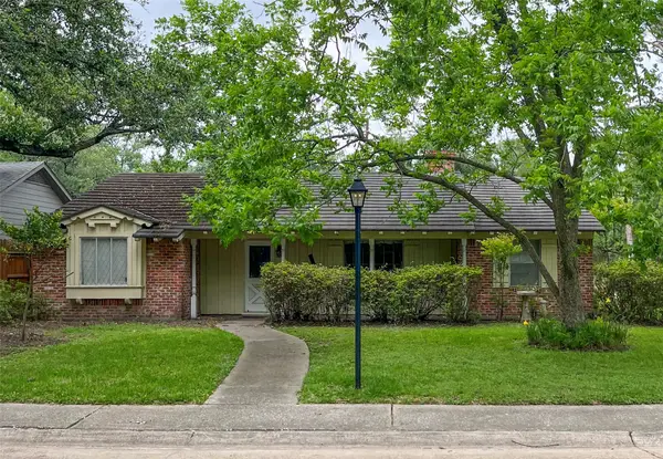 10002 Ella Lee Lane, Houston, TX 77042