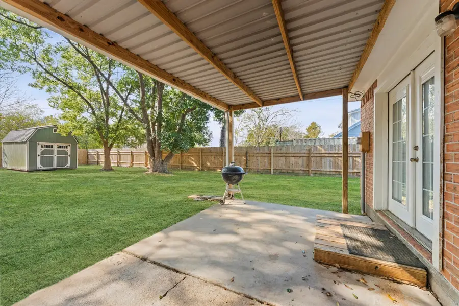 606 Lazy Lane, Anahuac, TX 77514 - Image #3