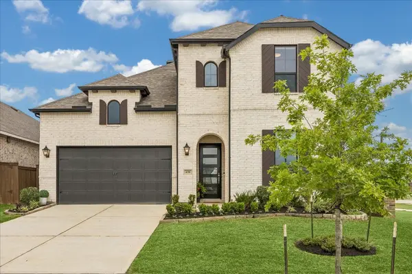 438 Livermore Street, Webster, TX 77598