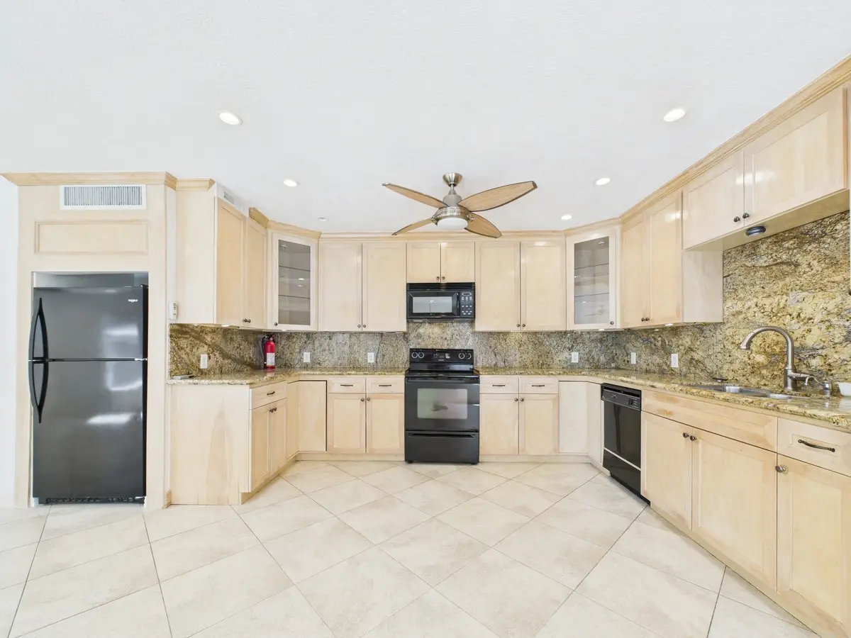 2824 Briarhurst Drive #13, Houston, TX 77057 - Image #1