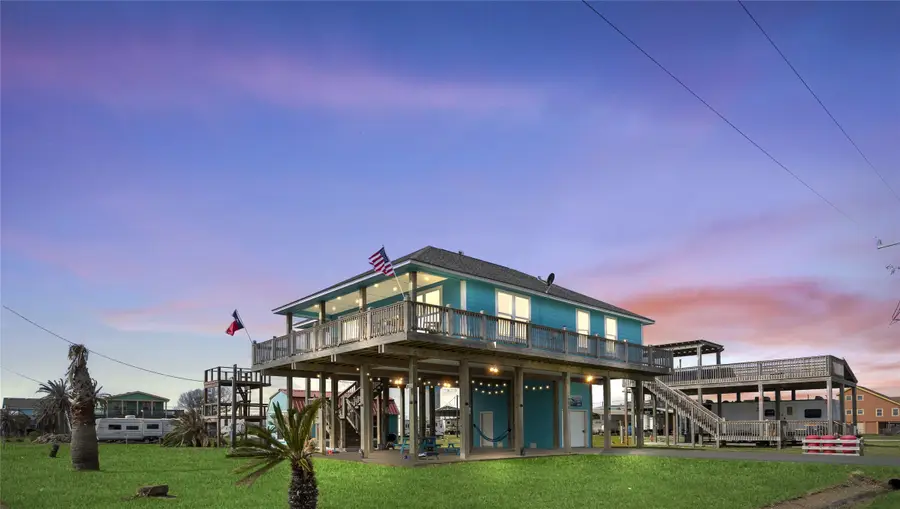 965 Gulf Shores Drive, Crystal Beach, TX 77650 - #2