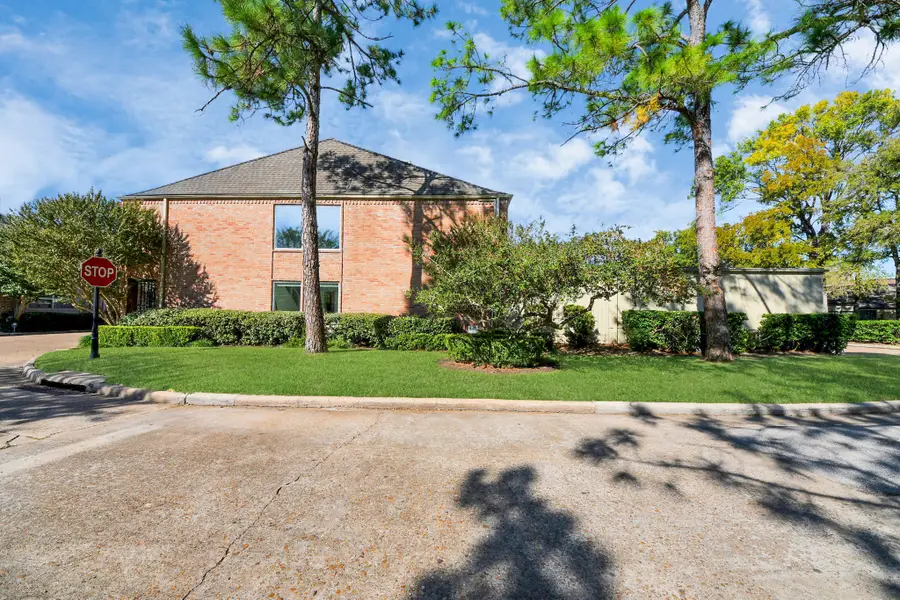 9618 Bayou Brook Street, Houston, TX 77063 - Image #3