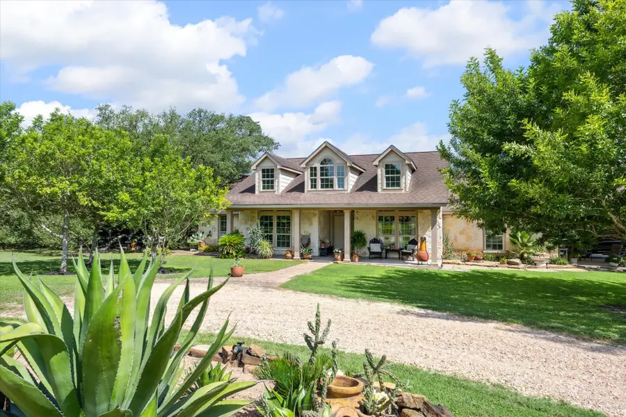 245 Christmas Road E, Brenham, TX 77833 - Image #2