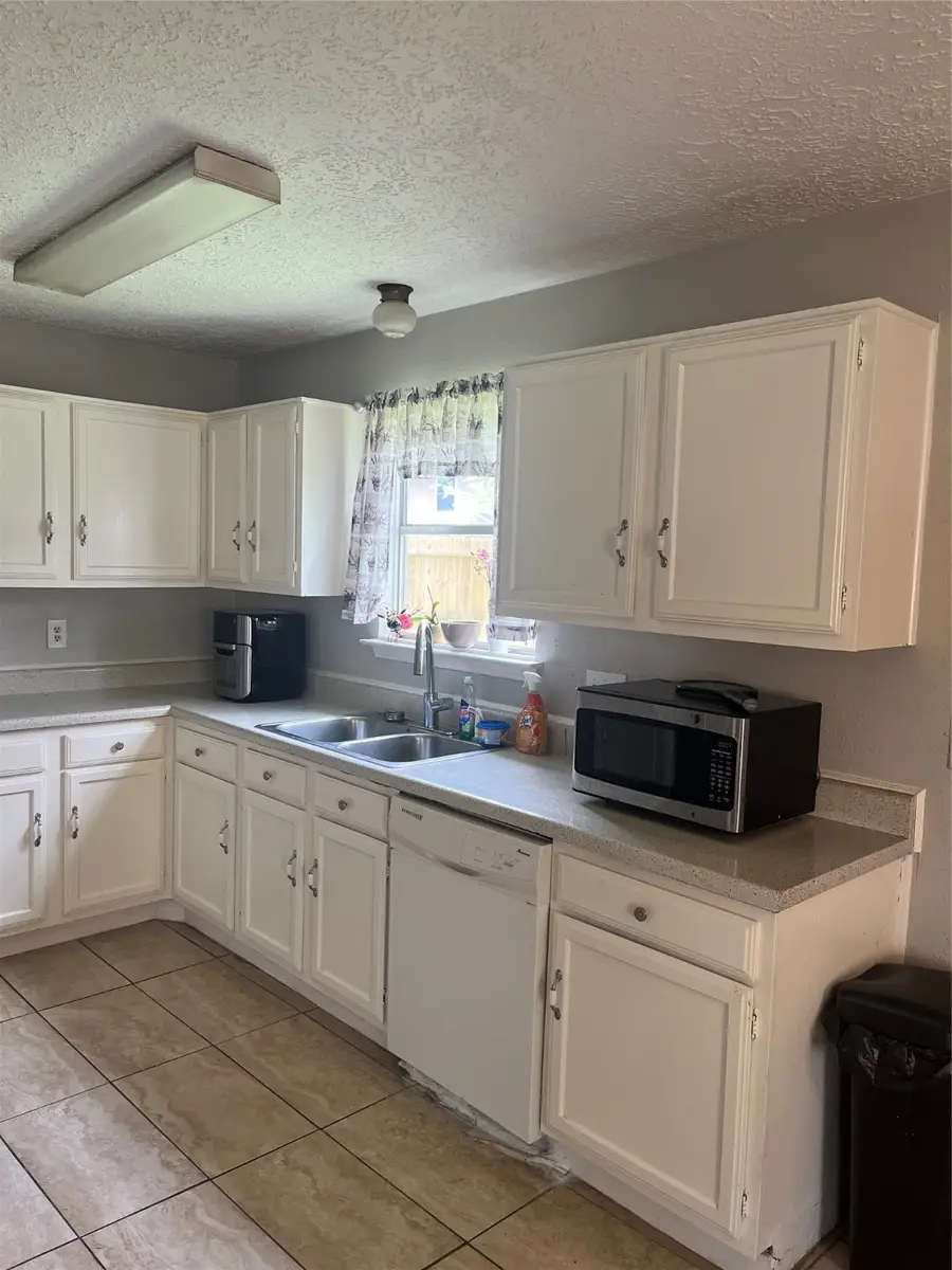 12147 Swords Creek Road, Houston, TX 77067 - Image #3