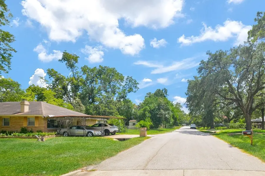 11933 Barryknoll Lane, Houston, TX 77024 - Image #3