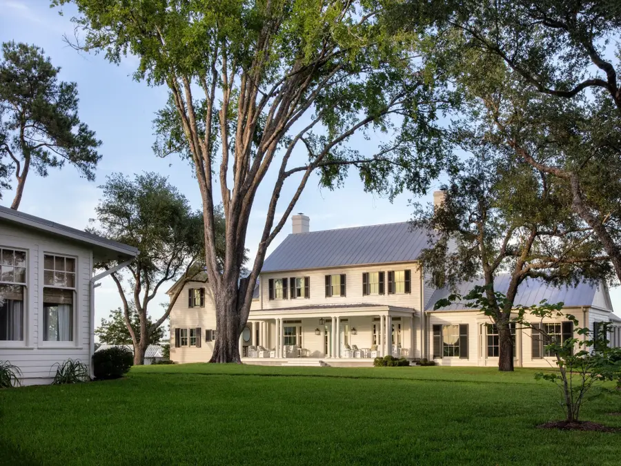 2228 Centerhill Road, Bellville, TX 77418 - Image #2