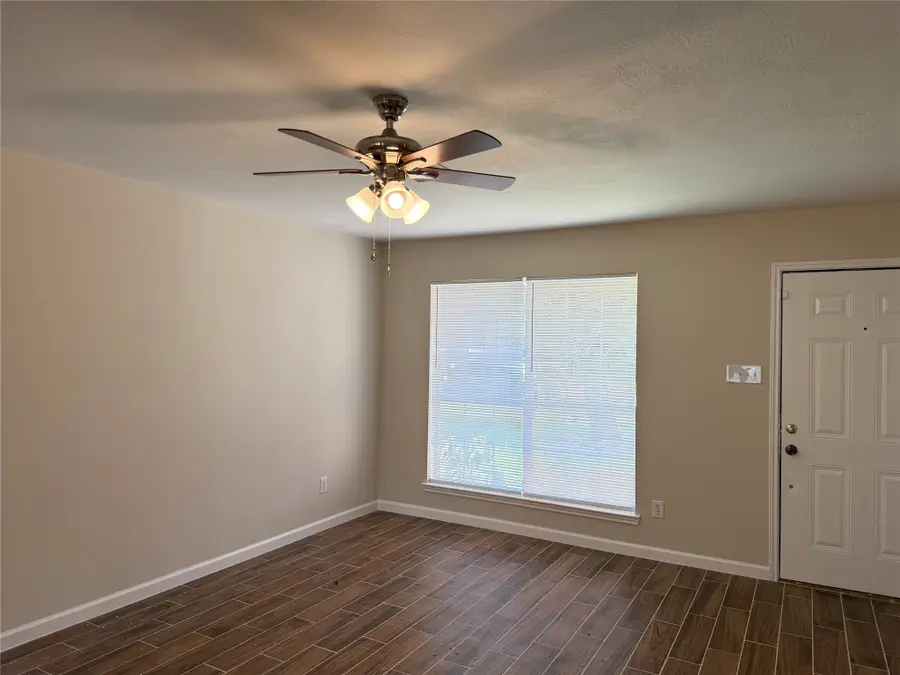 1426 Cartwright Road, Missouri City, TX 77489 - Image #2