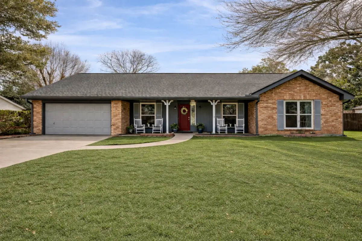 403 Colonial Drive, Friendswood, TX 77546 - #1