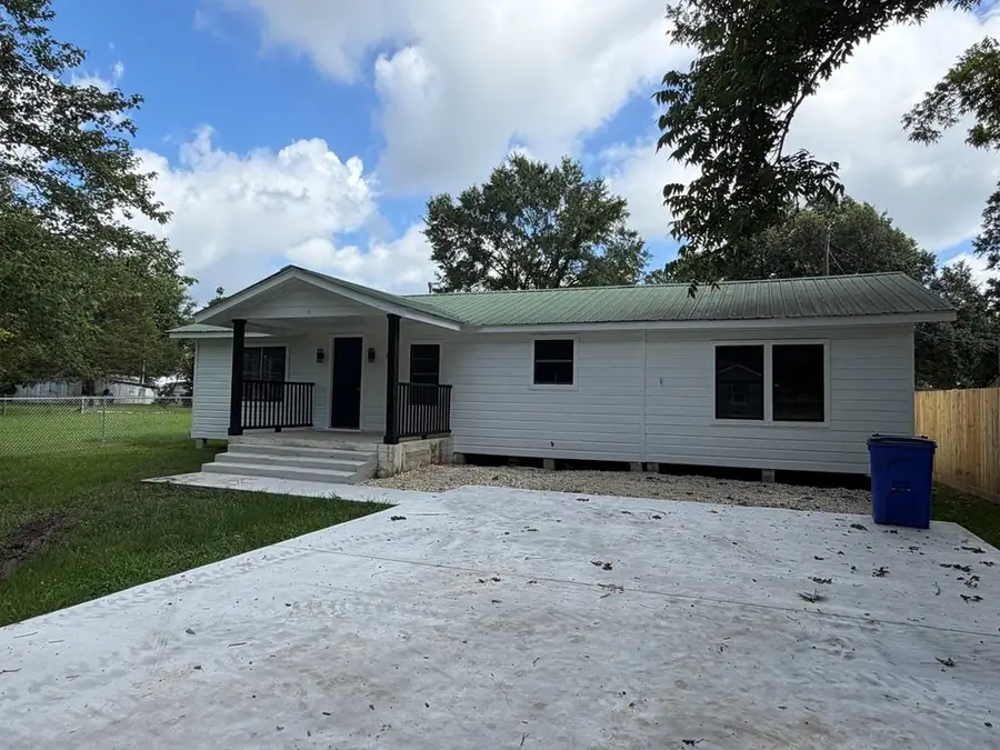 210 E Doel Bean St, Kirbyville, TX 75956 - #2