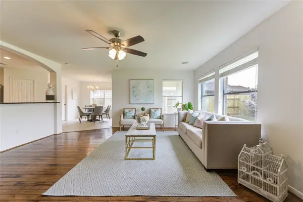 2307 Short Springs Court, Pearland, TX 77584