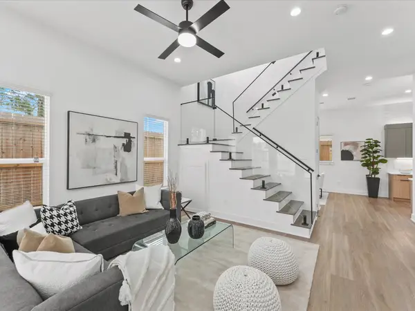 2591 Paul Quinn Street, Houston, TX 77091