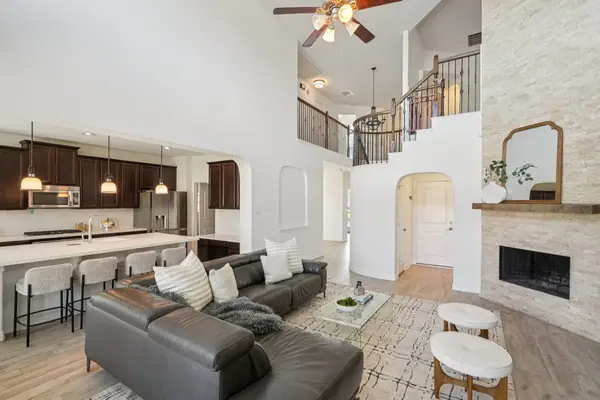 2111 Catamaran Cove Drive, Pearland, TX 77584