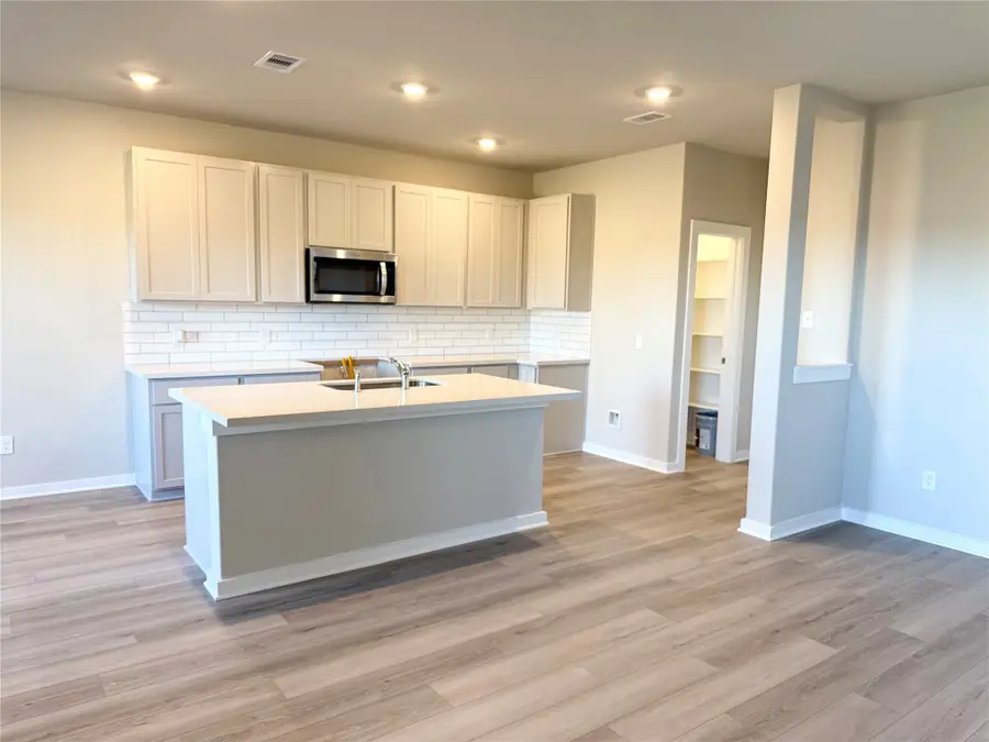 2935 Wind Cave Lane, Rosharon, TX 77583 - Image #2