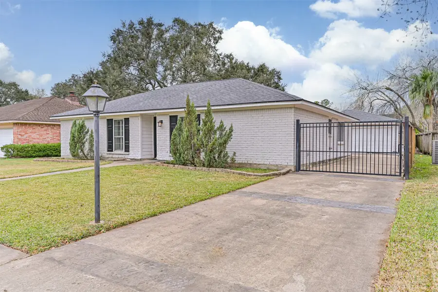 15718 Bougainvilla Lane, Friendswood, TX 77546 - Image #2