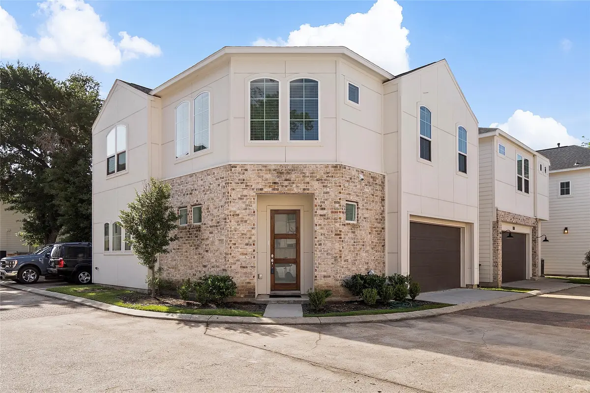 7702 West Side Villas Lane, Houston, TX 77055 - #1