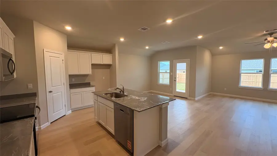 5411 Smith Lake Boulevard, Bryan, TX 77807 - Image #2