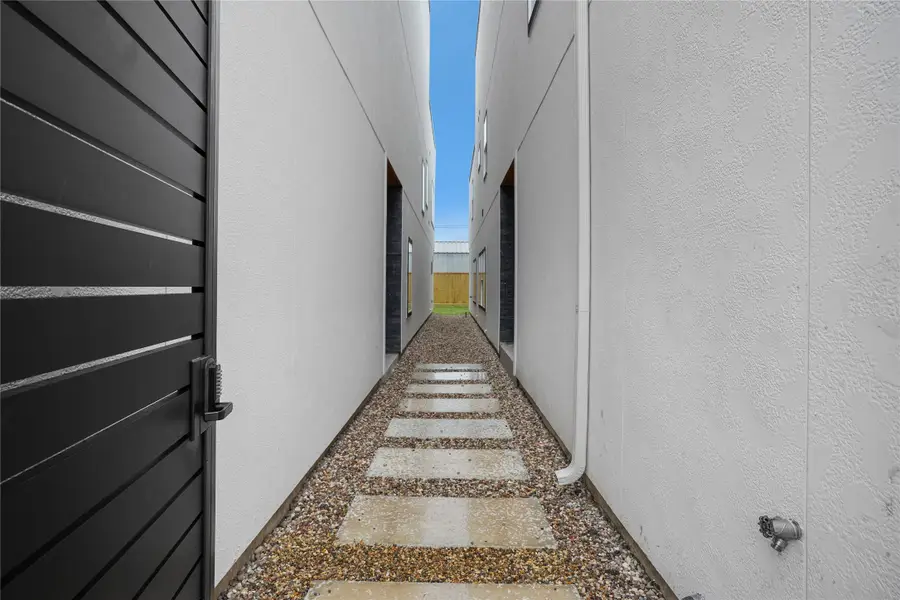 315 Palmer Street, Houston, TX 77003 - #2