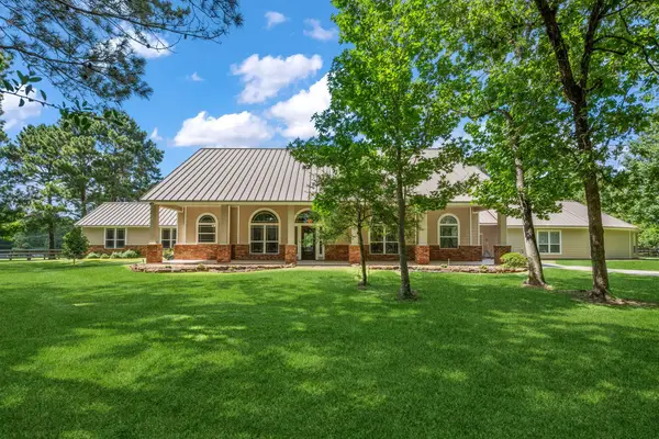 28333 Timber Oaks Court, Magnolia, TX 77355