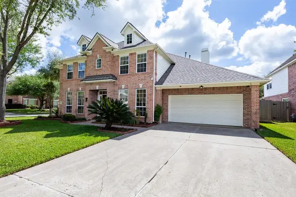 2407 Royal Palm Court, League City, TX 77573