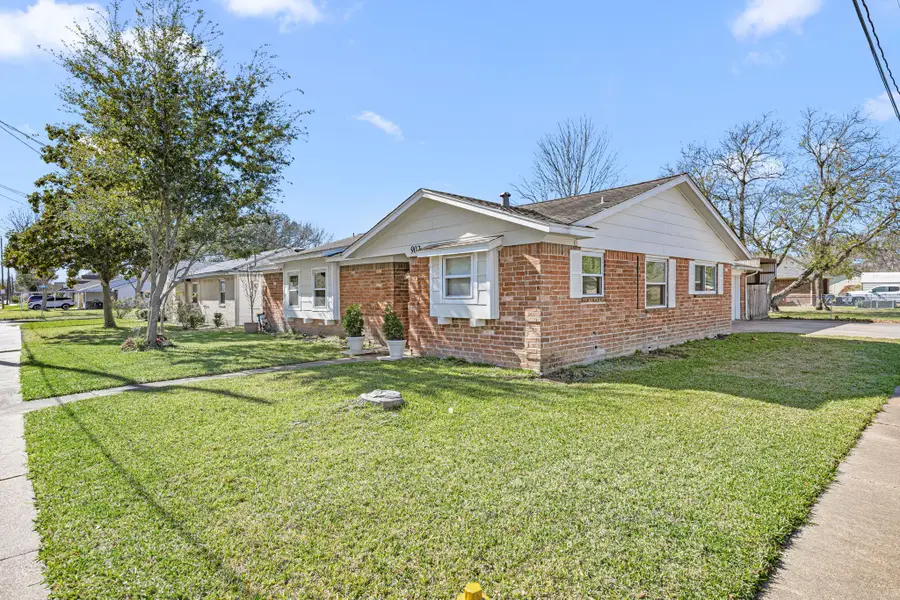 902 Ivy Avenue, Deer Park, TX 77536 - #3