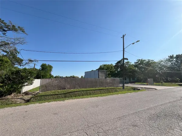 6007 Brookfield Drive, Houston, TX 77085