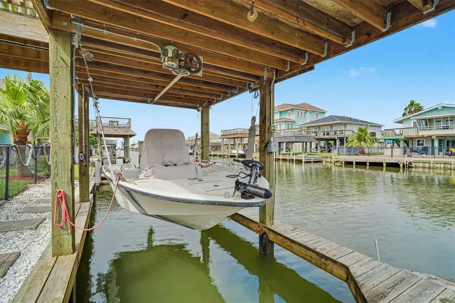 192 Barracuda Street, Bayou Vista, TX 77563 - #2