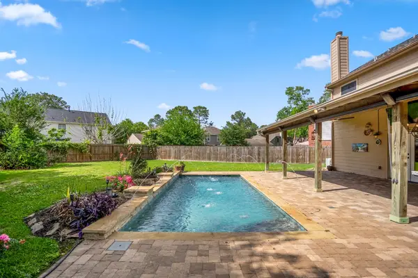 807 Noble Springs Road, Houston, TX 77062