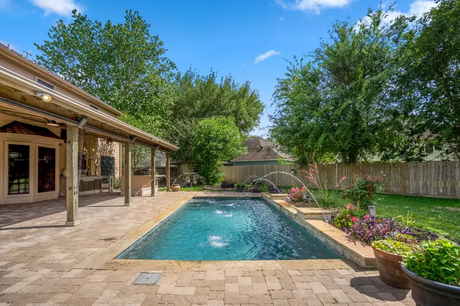 807 Noble Springs Road, Houston, TX 77062 - #2