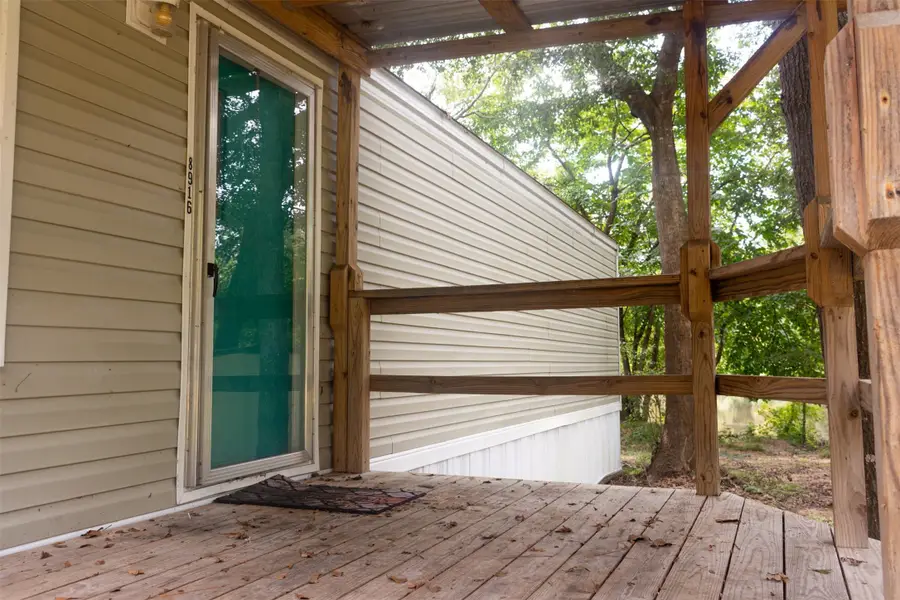 8916 Lakeside Drive, Plantersville, TX 77363 - Image #3