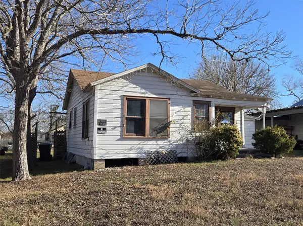 508 E French Street, Cuero, TX 77954