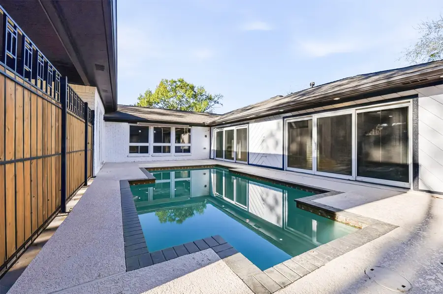 12034 Sugar Springs Drive, Houston, TX 77077 - Image #3