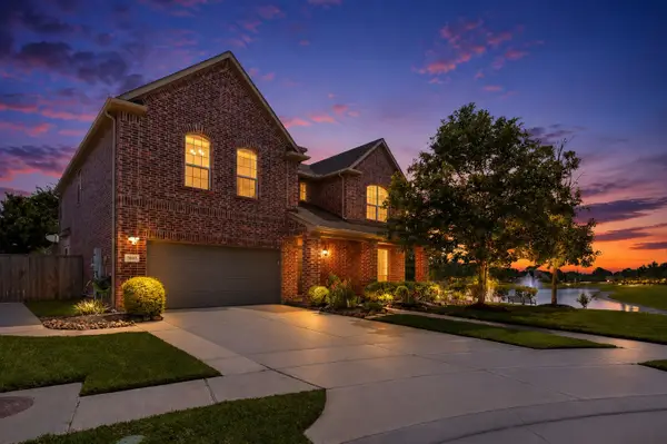 7403 Woodward Springs Drive, Pearland, TX 77584