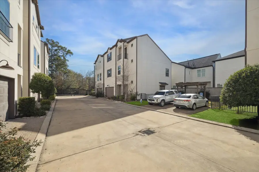 10926 Brookeshire Chase Lane, Houston, TX 77043 - #2