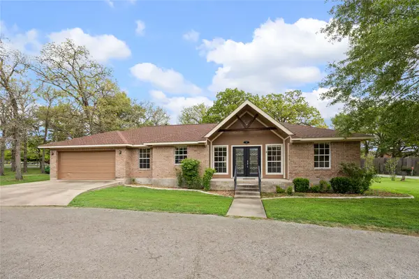 114 Park Place, La Grange, TX 78945