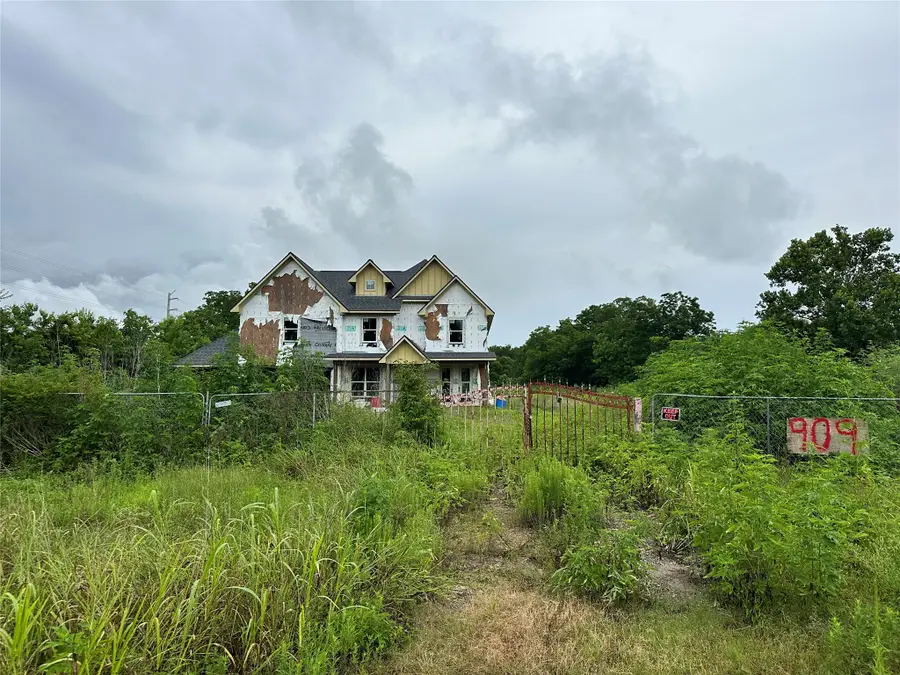 909 Walker Street, La Marque, TX 77568 - #2