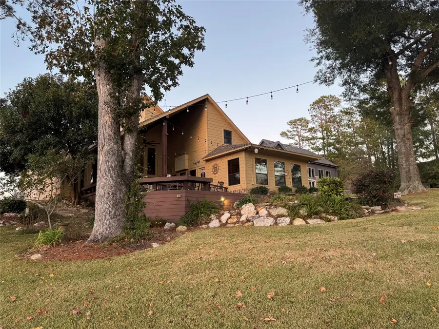 751 Lakeshore Drive, Brookeland, TX 75931 - Image #3