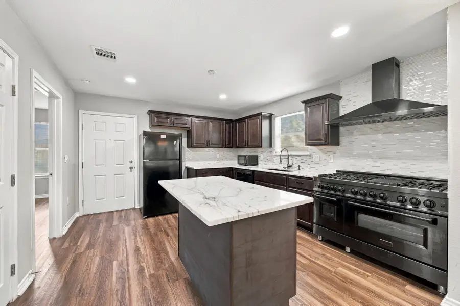 2722 Vega St, Houston, TX 77088 - #2