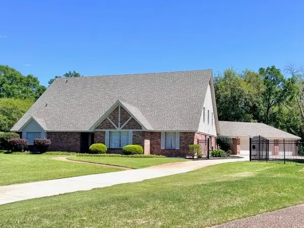 1210 Nottingham Lane, Beaumont, TX 77706