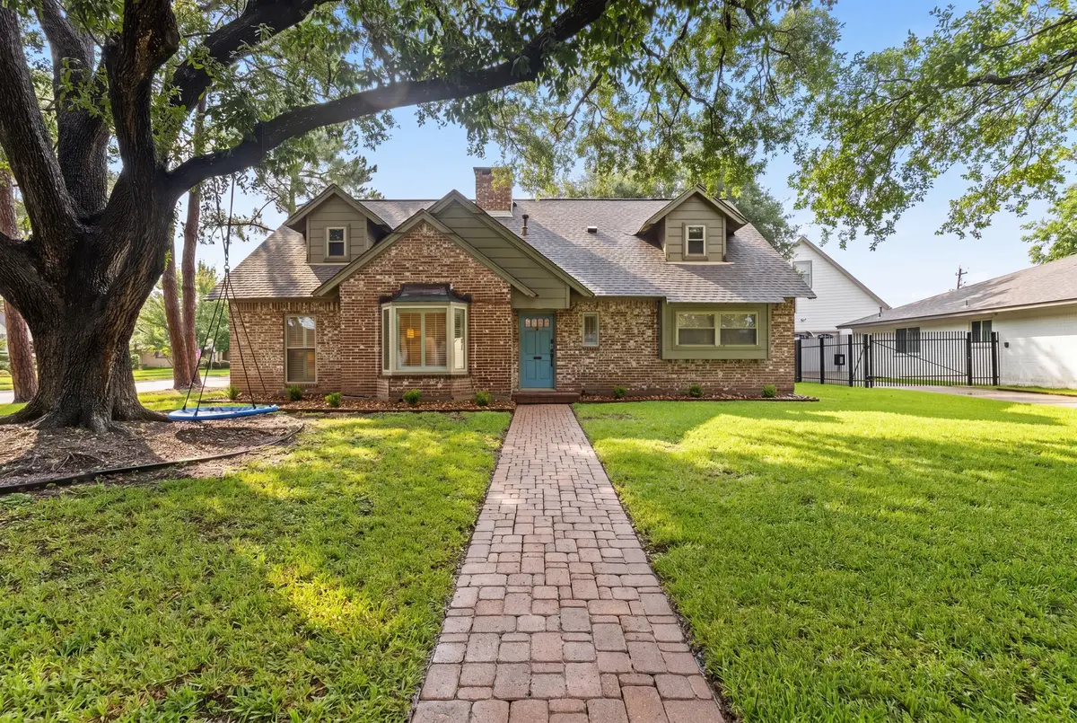 10738 Cedar Creek Drive, Houston, TX 77042 - #1