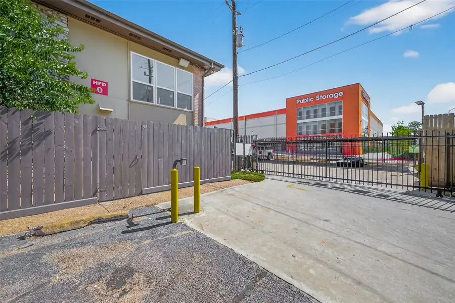 7047 Bissonnet Street #54, Houston, TX 77074 - Image #2