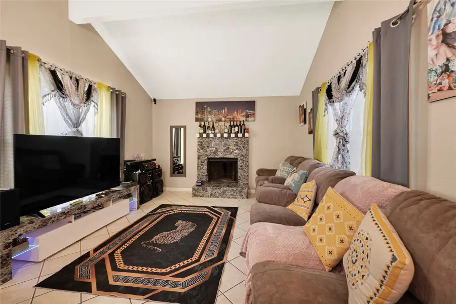 19330 Cypress Canyon Drive, Katy, TX 77449 - Image #2