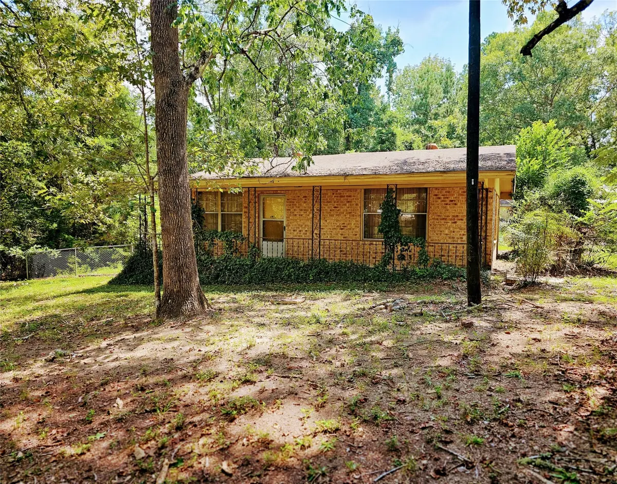 231 Stonehenge Drive, Ivanhoe, TX 75979 - Image #1