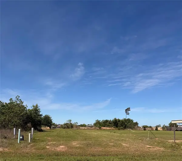 755 Road, Cleveland, TX 77327