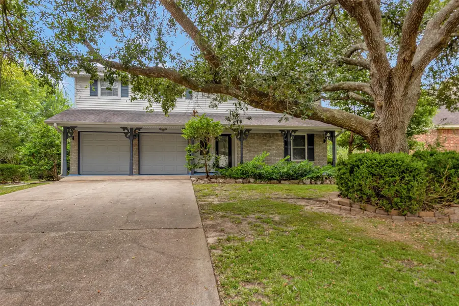 107 Bayou Glen Street, Hitchcock, TX 77563 - Image #2