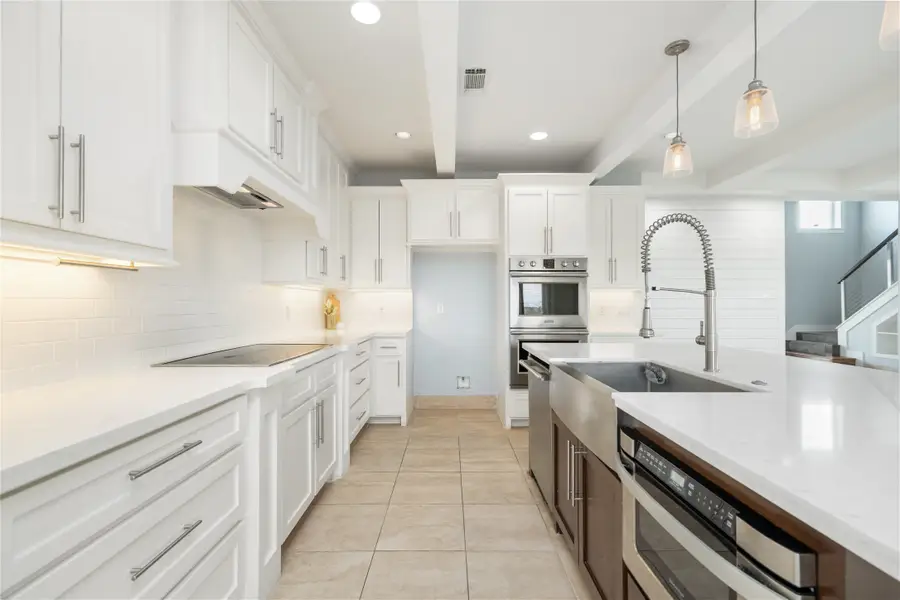 7707 Stratford Hall Drive, Rosharon, TX 77583 - Image #3