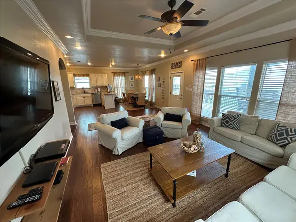 2029 Idyle View, Crystal Beach, TX 77650