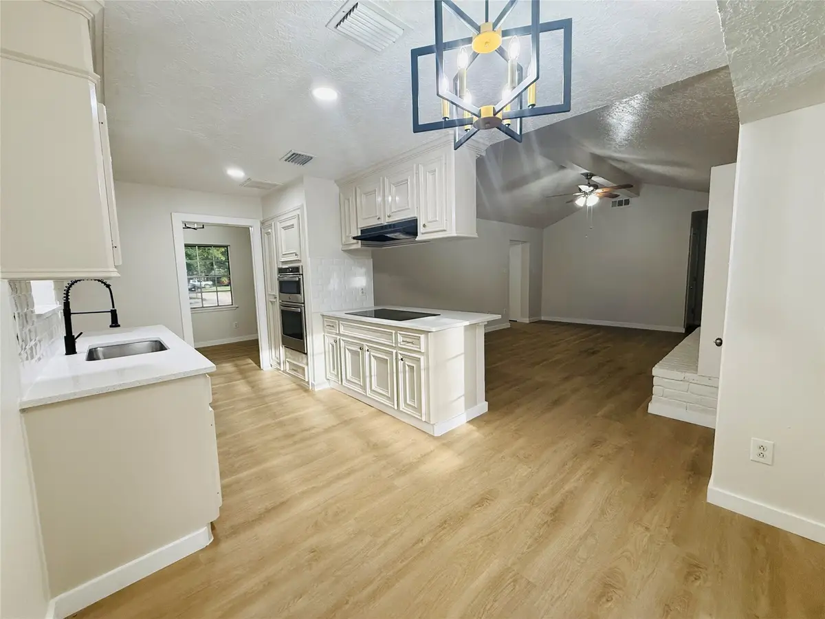 6734 Indian Lake Drive, Missouri City, TX 77489 - Image #1