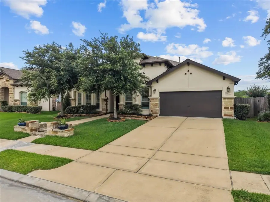 2420 Sky Harbor Lane, Friendswood, TX 77546 - #2